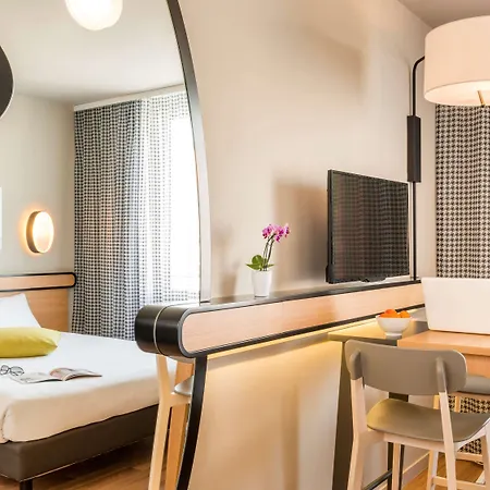 Aparthotel Adagio Access Paris Massy Gare 3*