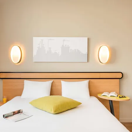 Adagio Access Paris Massy Gare Aparthotel