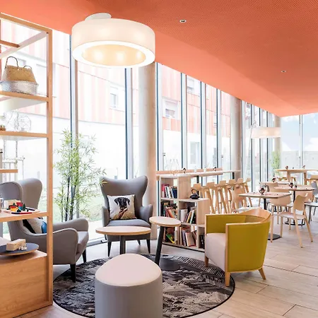 Adagio Access Paris Massy Gare Aparthotel 3*