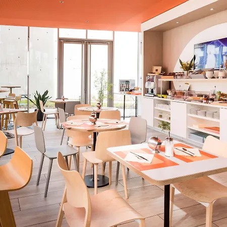 Adagio Access Paris Massy Gare 3* Massy (Essonne)