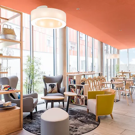 Adagio Access Paris Massy Gare Aparthotel