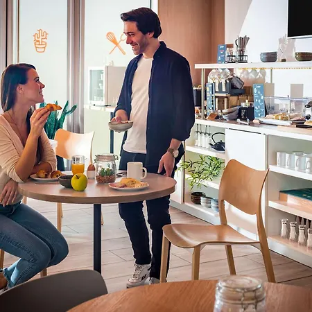 Adagio Access Paris Massy Gare 3*
