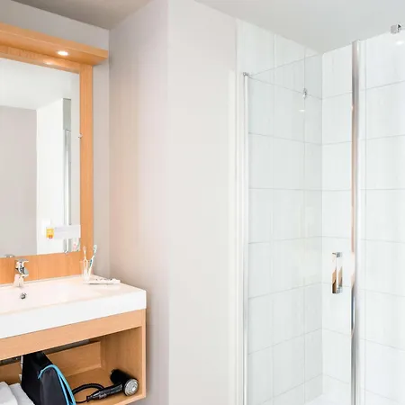 Adagio Access Paris Massy Gare 3*
