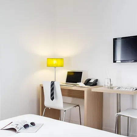 מלון דירות Adagio Access Paris Gare 3*