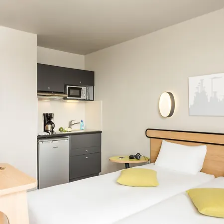 Adagio Access Paris Gare מאסי