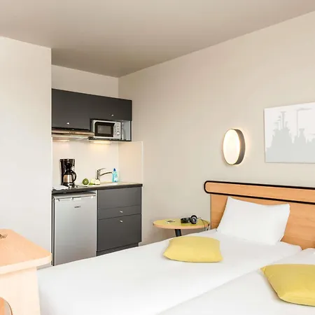 מלון דירות Adagio Access Paris Gare 3*