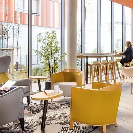 Aparthotel Adagio Access Paris Massy Gare