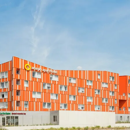 Adagio Access Paris Gare 3* מאסי