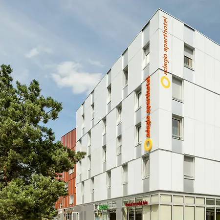 Adagio Access Paris Gare מאסי