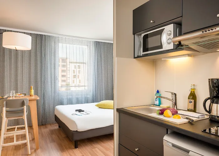 Adagio Access Paris Gare 3* Massy (Essonne)