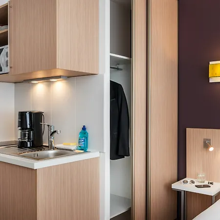 מלון דירות Adagio Access Paris Gare 3*